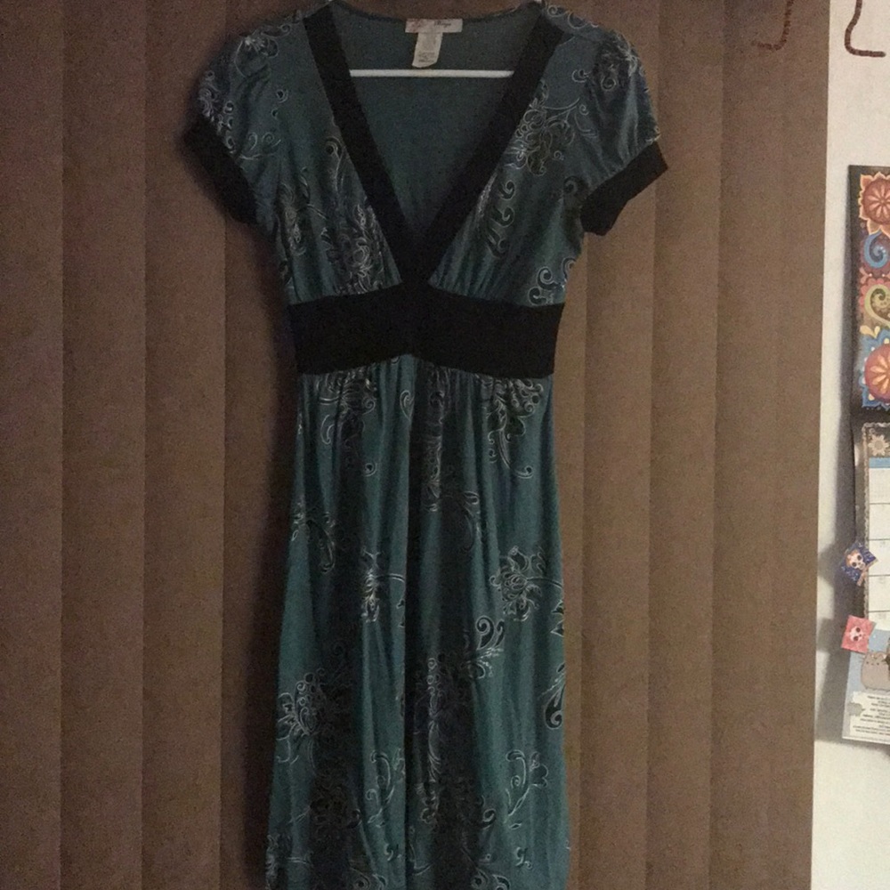 Dress knee length